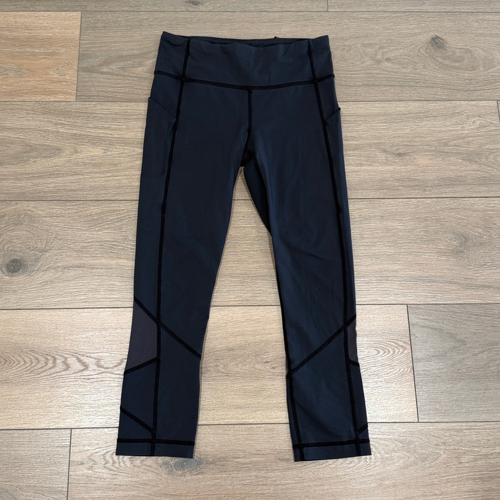LULULEMON Gray FLAWED Pace Rival Mid Rise Mesh‎ Cropped Active Gym Capri Size 4